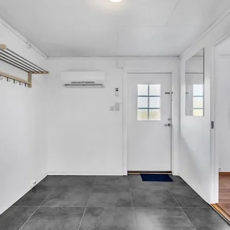 아파트 Romslig Og Fin Leilighet 17 Min Til Kristiansand Centrum *