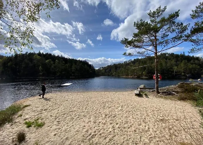Romslig Og Fin Leilighet 17 Min Til Kristiansand Centrum Apartmán Nodeland